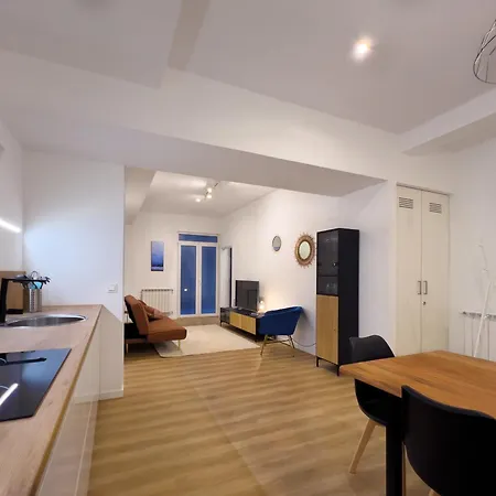 Apartment Mila I Local Rentss *