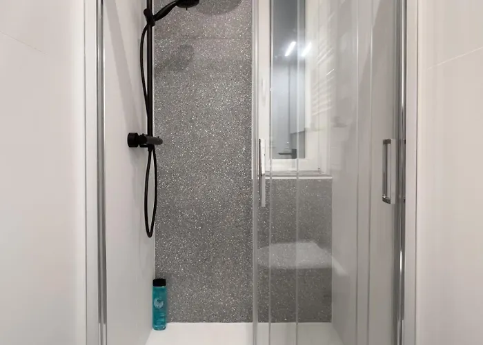 Mila I Local Rentss Апартаменти *