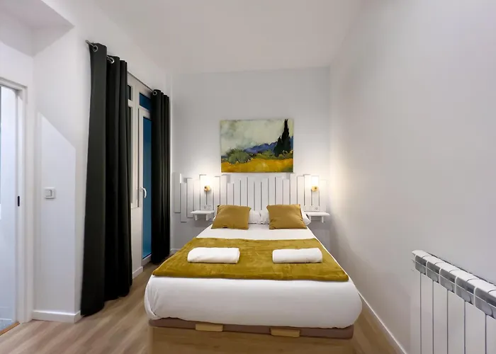 Mila I Local Rentss Апартаменти